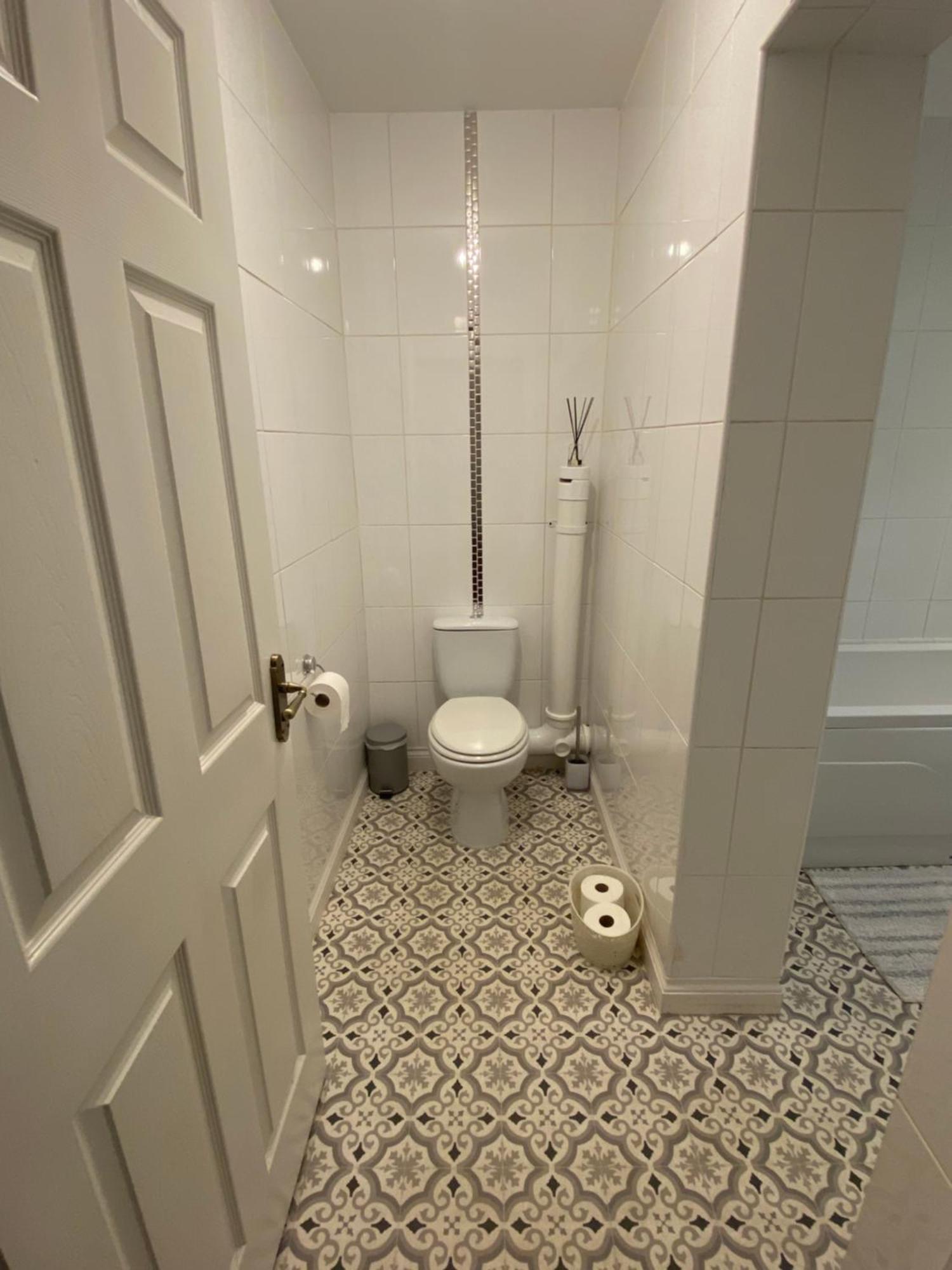 Quirky Town Centre Apartment With River Terrace Macclesfield Exterior photo