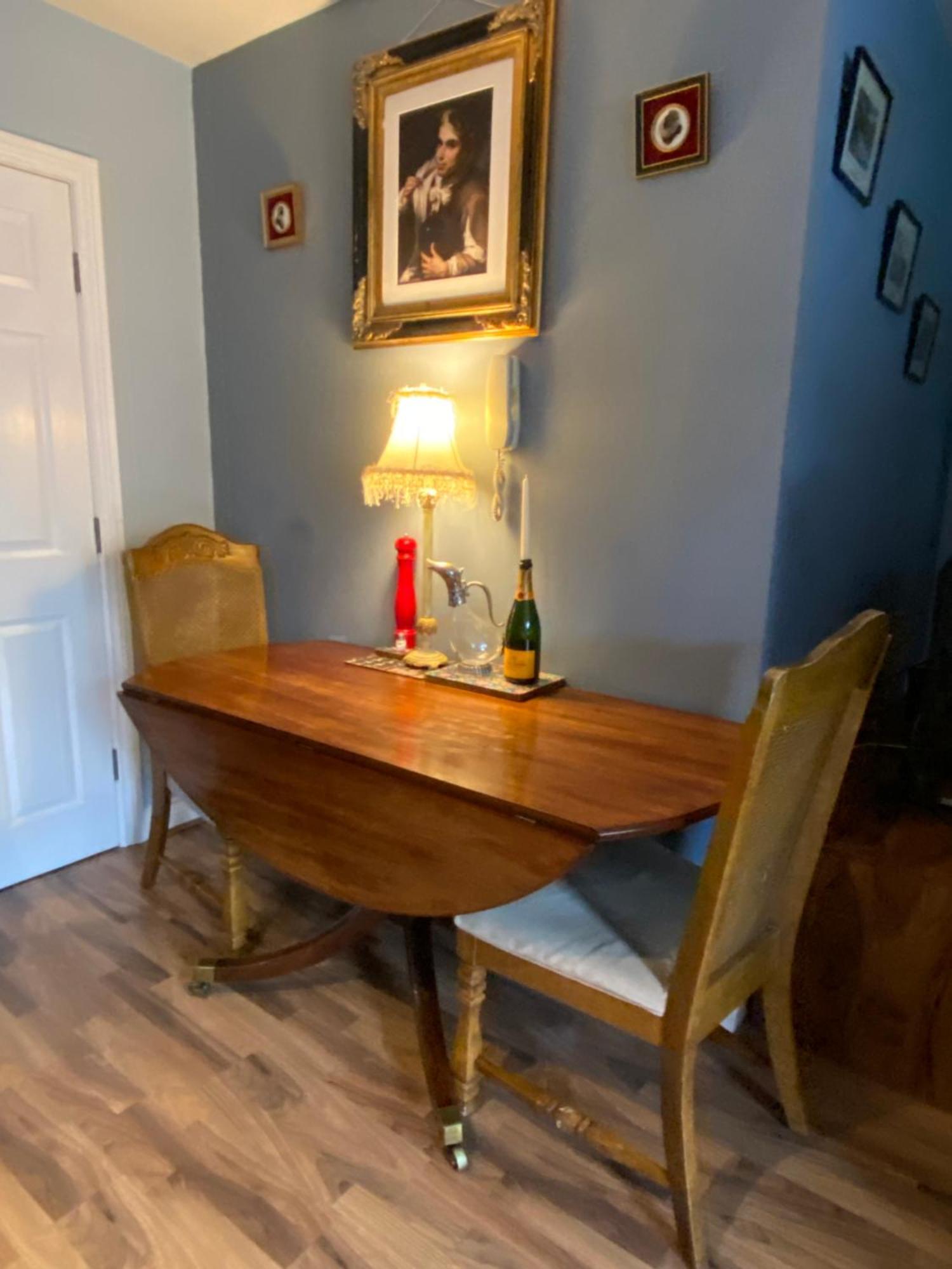 Quirky Town Centre Apartment With River Terrace Macclesfield Exterior photo